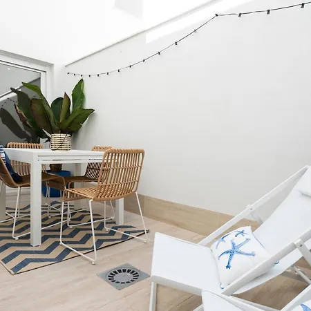 Mistral Playa La Caleta Ascensor Grupo Ac Gestion * Cádiz