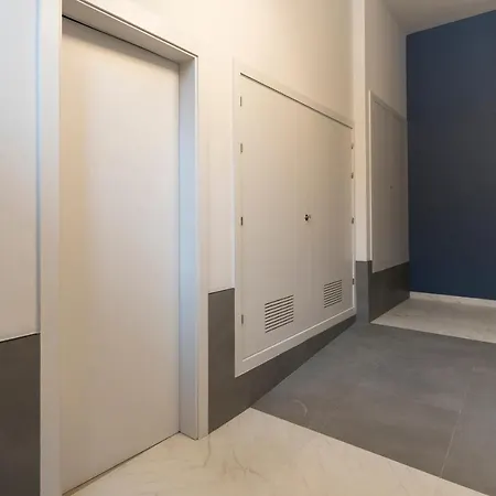 Mistral Playa La Caleta Ascensor Grupo Ac Gestion *