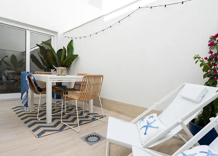 Mistral Playa La Caleta Ascensor Grupo Ac Gestion * Cádiz