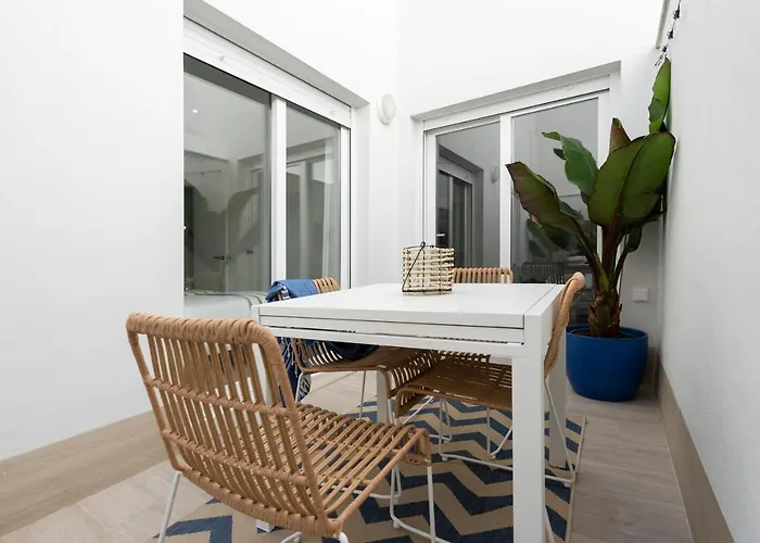 Mistral Playa La Caleta Ascensor Grupo Ac Gestion * Cádiz