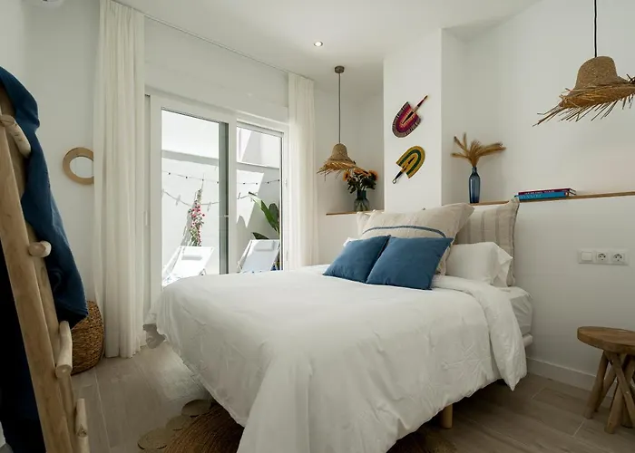 Mistral Playa La Caleta Ascensor Grupo Ac Gestion Cádiz